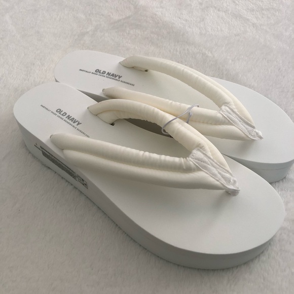 New old navy puffy platform sandals slides, women size 8 - Picture 2 of 12